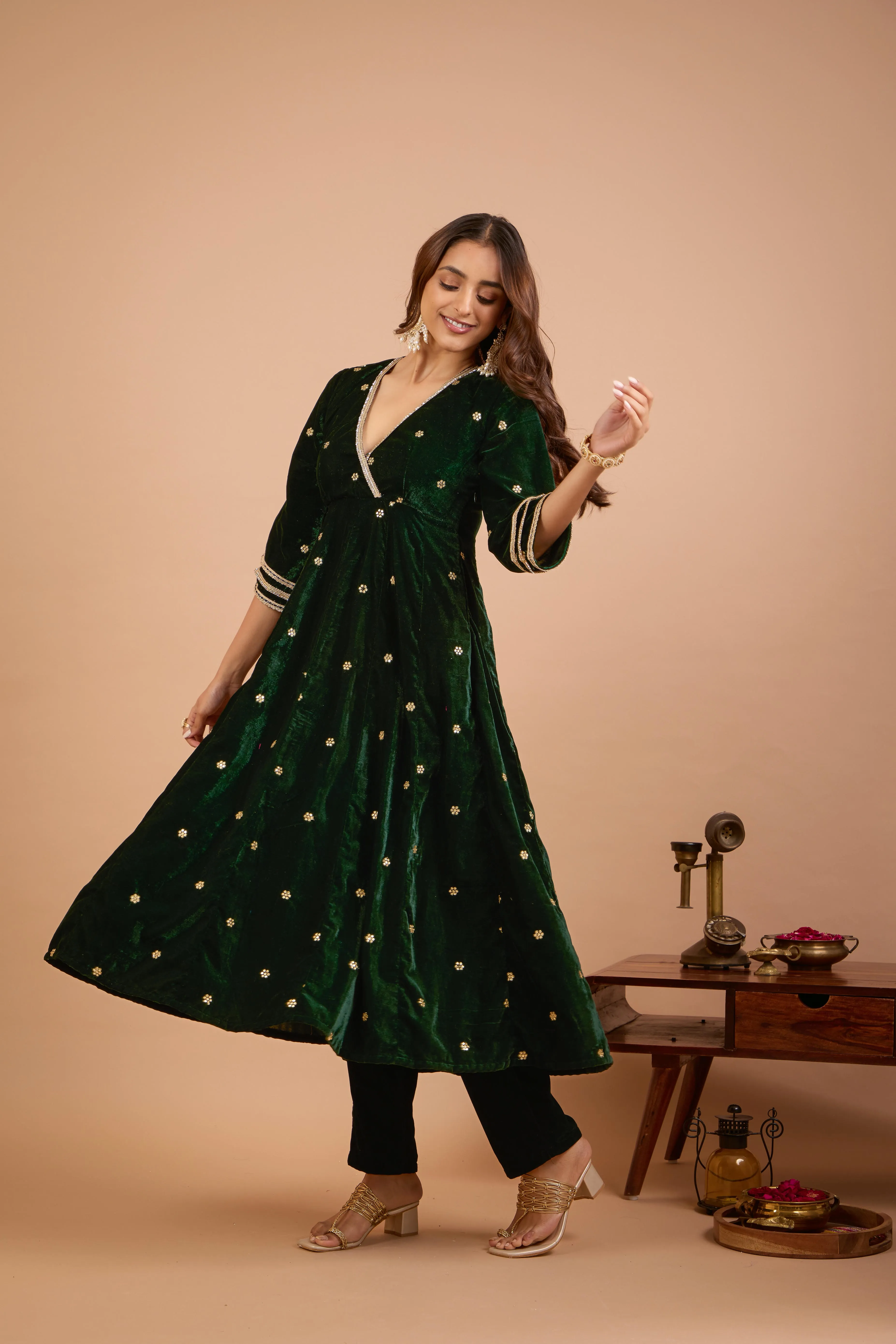 Alaya Jugni Emerald Glow Velvet Anarkali