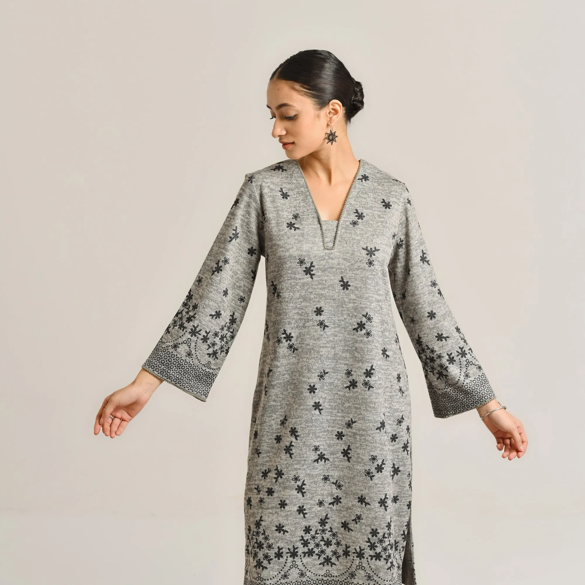 Grey Contemporary Woollen Kurta Set with Lace Detail