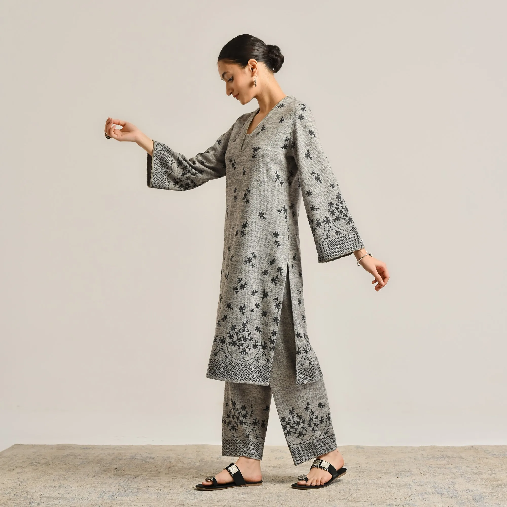 Grey Contemporary Woollen Kurta Set with Lace Detail