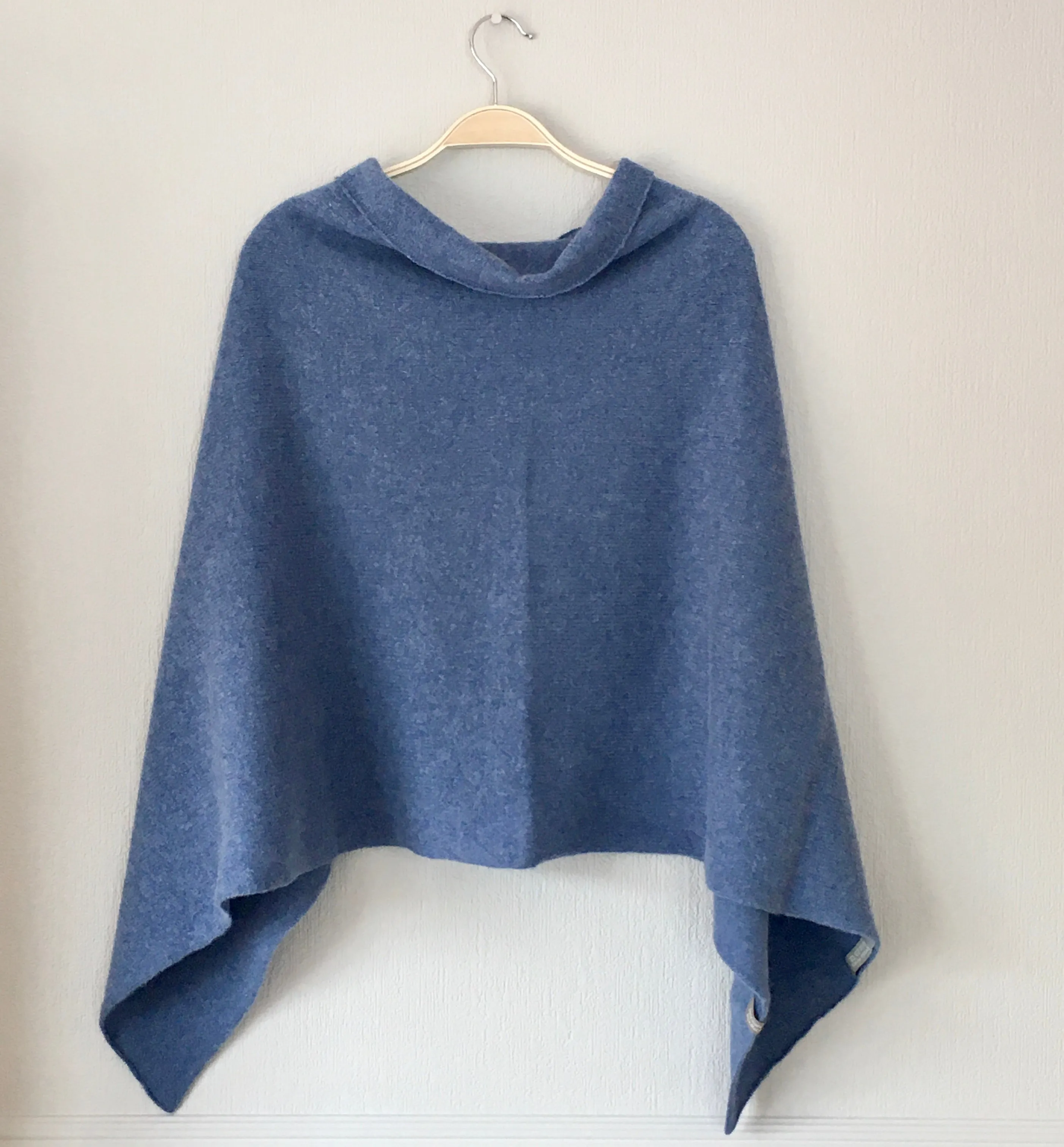 Poncho Soft Merino Lambswool Jeans Blue