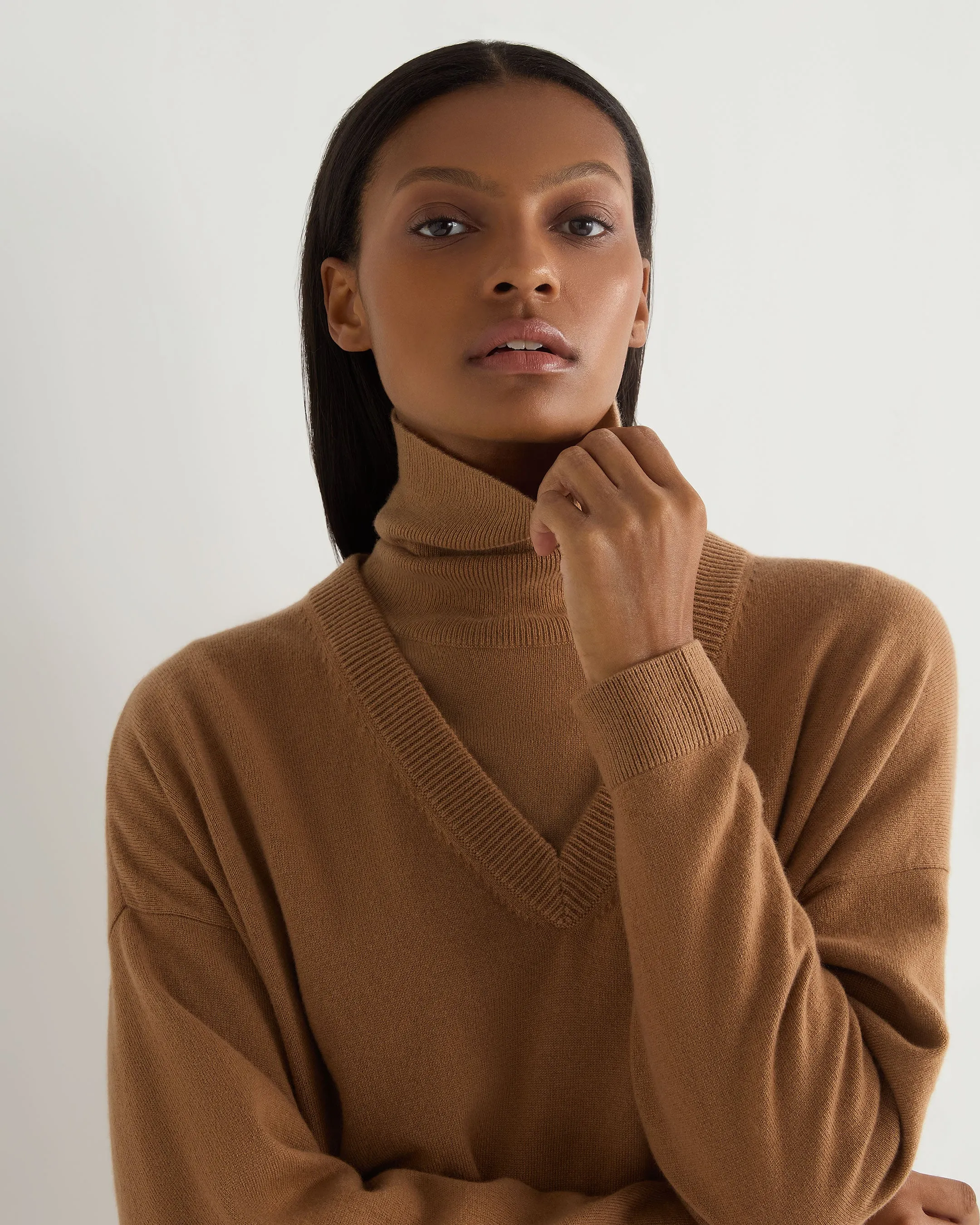 Women's Longline V Neck Cashmere Jumper Dark Camel Brown