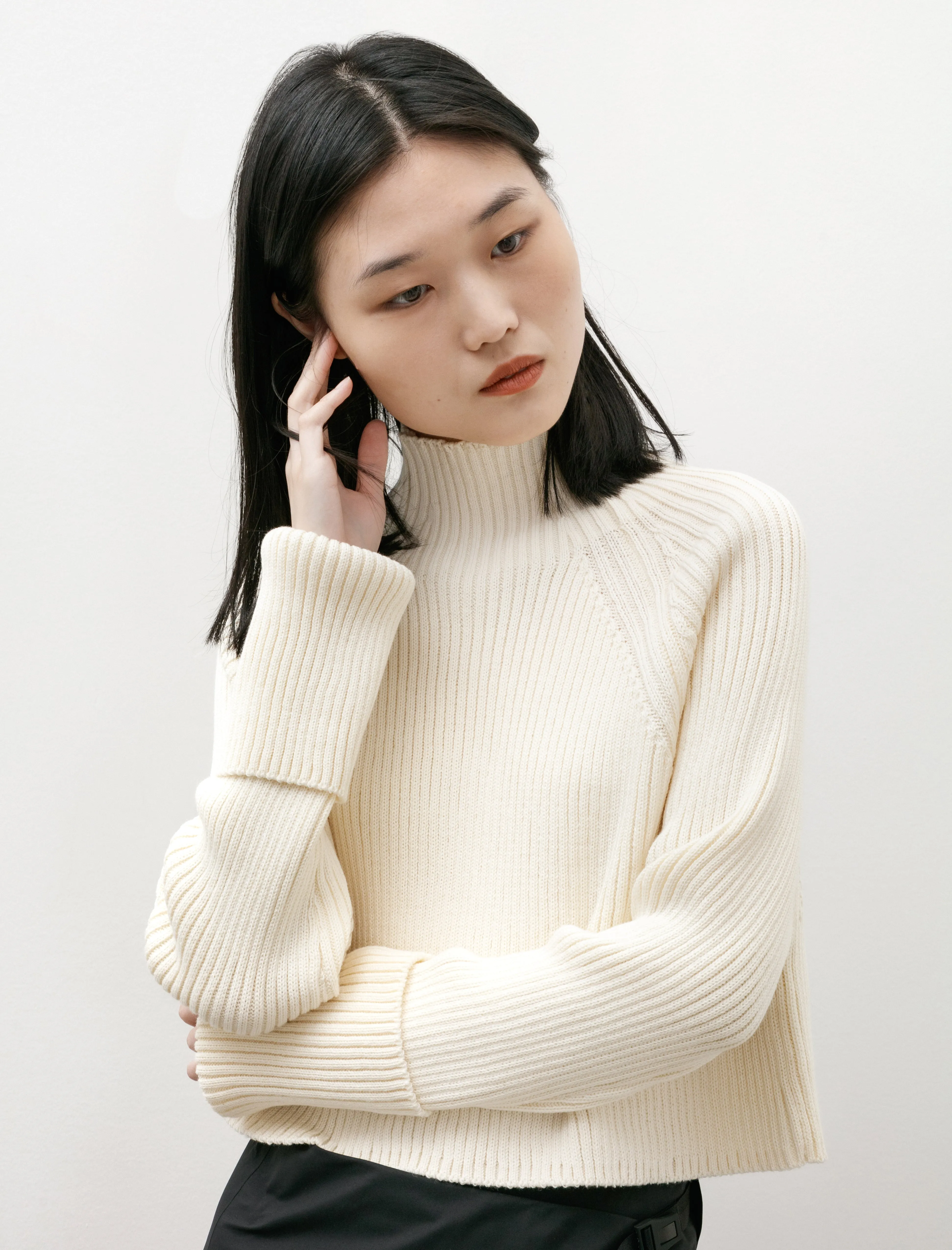 Wool Cotton Tight Round Neck Knit Off White